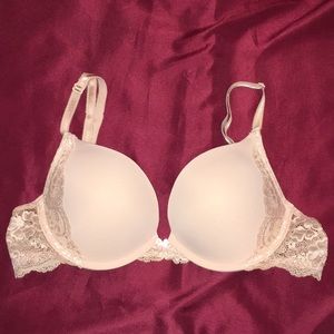 Victoria’s Secret 36B Lacey Push Up Bra
